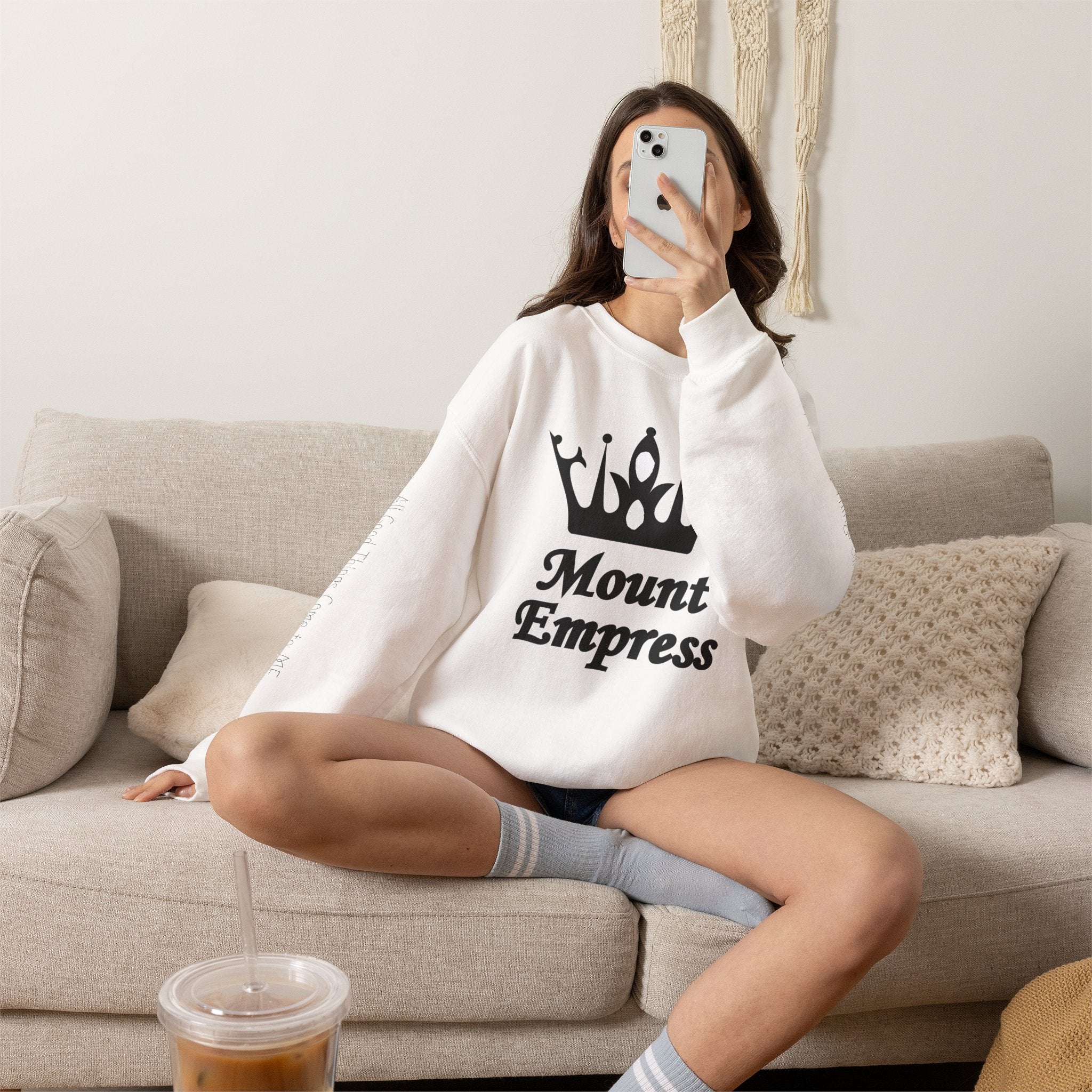 MOUNT EMPRESS - Unisex Heavy Blend™ Crewneck Sweatshirt